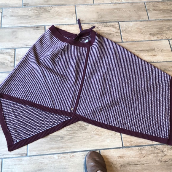 Lululemon Merino Wool Poncho - Picture 7 of 8